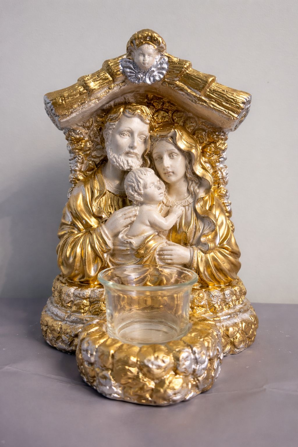 Candela Familia Sfanta